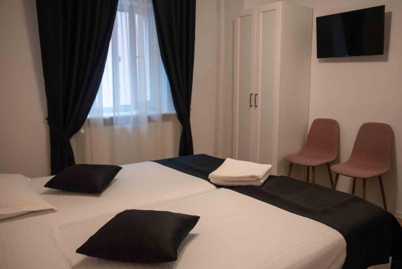 Hotel Casa Cattleya Târgu Jiu Exteriér fotografie