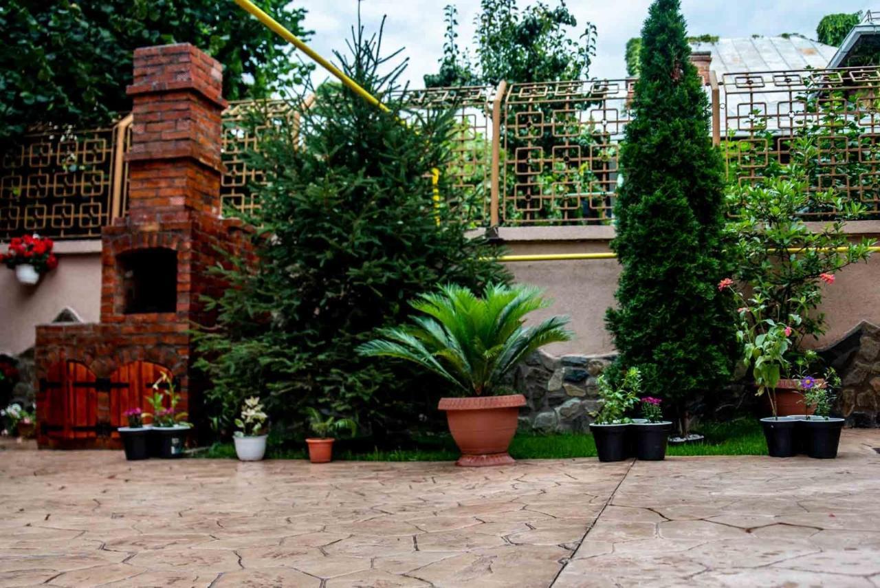 Hotel Casa Cattleya Târgu Jiu Exteriér fotografie