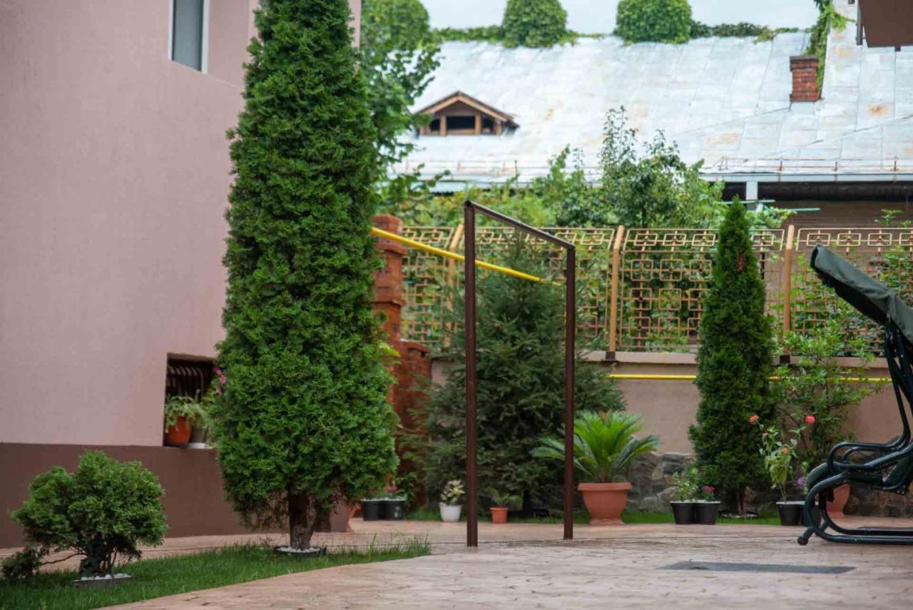 Hotel Casa Cattleya Târgu Jiu Exteriér fotografie